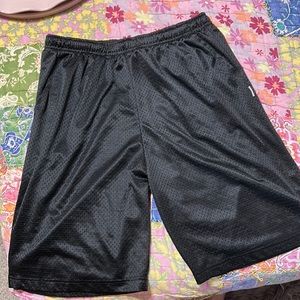 Men’s XL Pro 5 Premium Quality Black Shorts. 2 deep Pockets